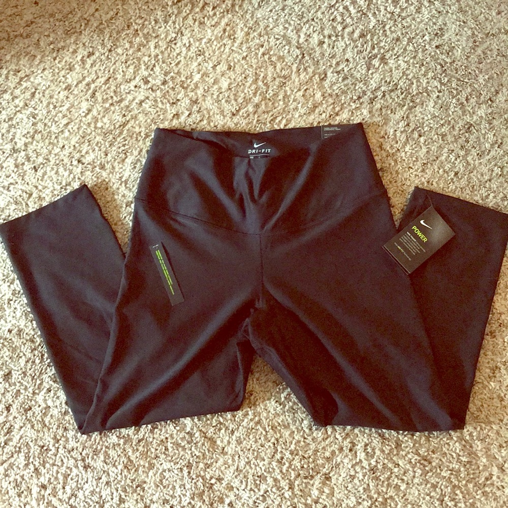 NWT Nike Dri Fit Capri Leggings